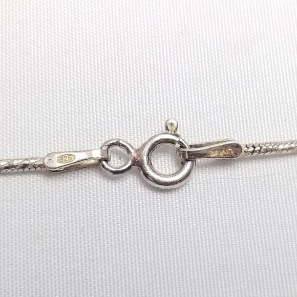 Vintage Sterling Silver Snake Chain with Green Heart Shape Stone Pendant, Estate - Picture 5 of 9